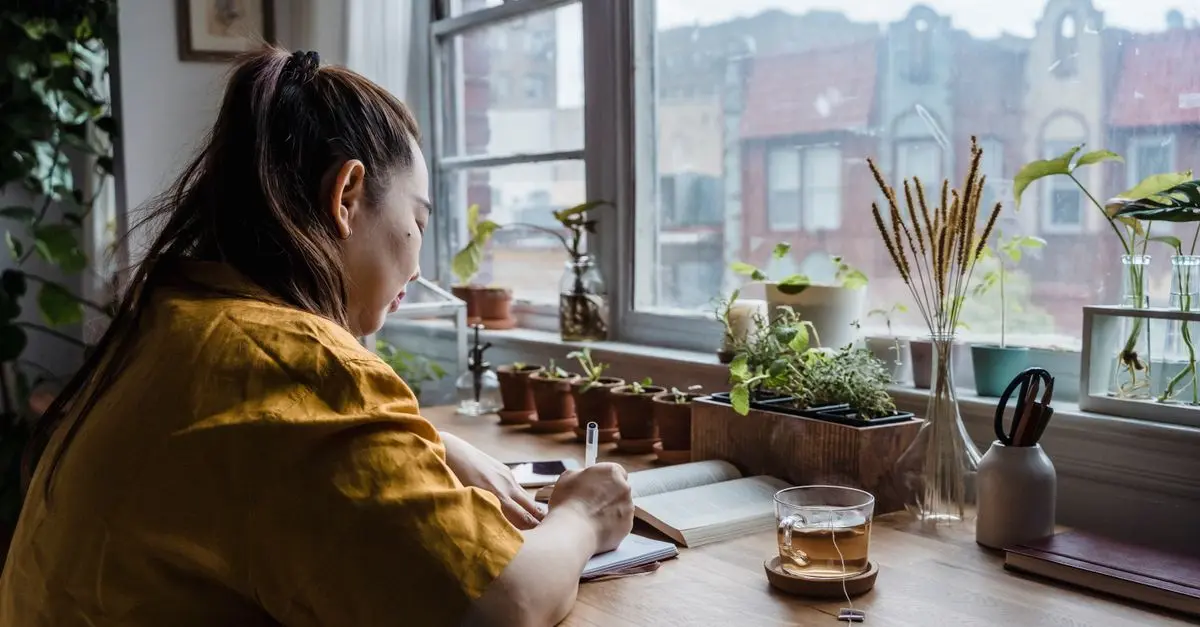 Comment Créer un Journal de Gratitude pour Équilibrer Votre Esprit